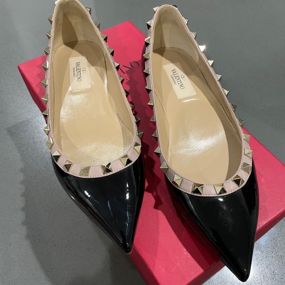 (SOLD) Valentino Garavani Rockstud Flats - Picture 2 of 11